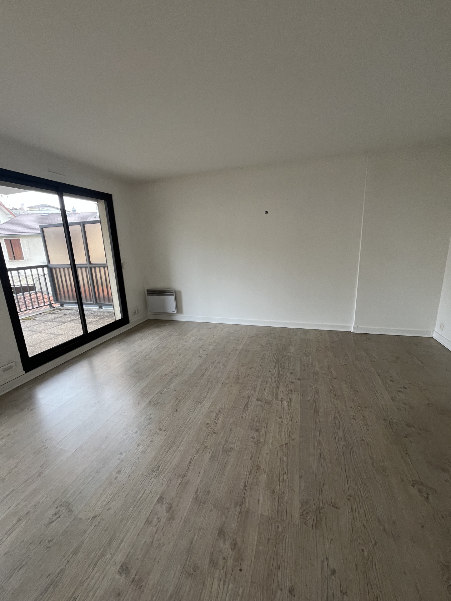 Local commercial 4 pièces 67 m² · à Saint-Maur-des-Fossés · 67 m² · 1 910 €/mois